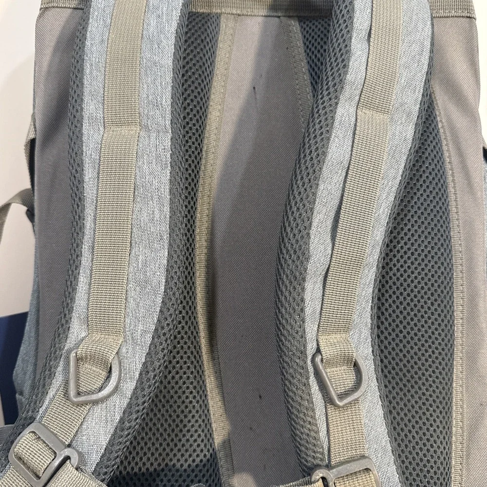 Hiking Backpack 40L Mountaintop Outdoor Adventure Traveling Gray  w Rain Cover